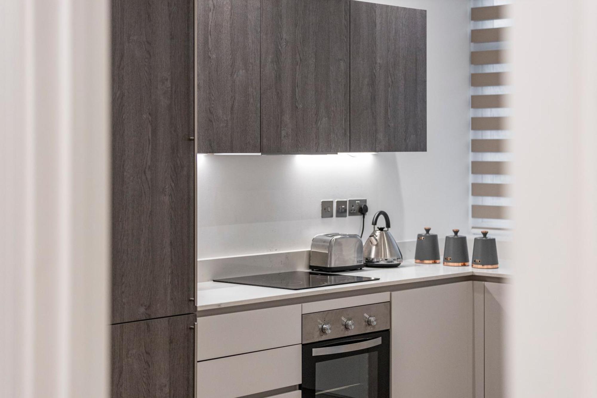 Welcoming And Spacious Apartment- Excellent Location London Kültér fotó